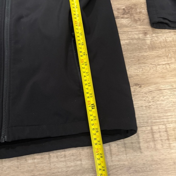 Helly Hansen Black Zip-Up Softshell Jacket with Reflective Trim - Picture 7 of 7